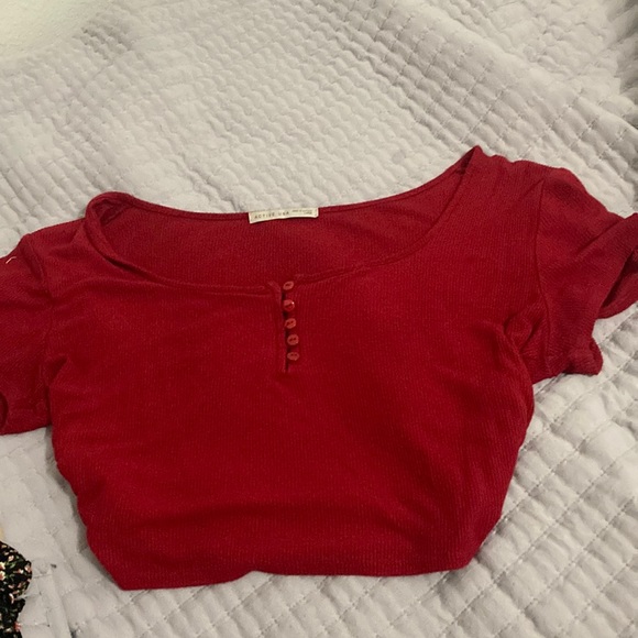 Color red ! - Picture 1 of 3